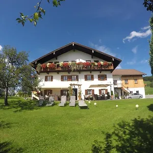 Bauernhof Hainbuchhof, Anger